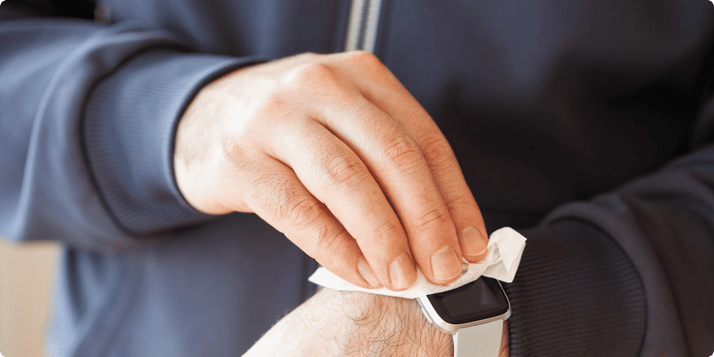 Guide pratique pour nettoyer efficacement les accessoires de vos montres connectées